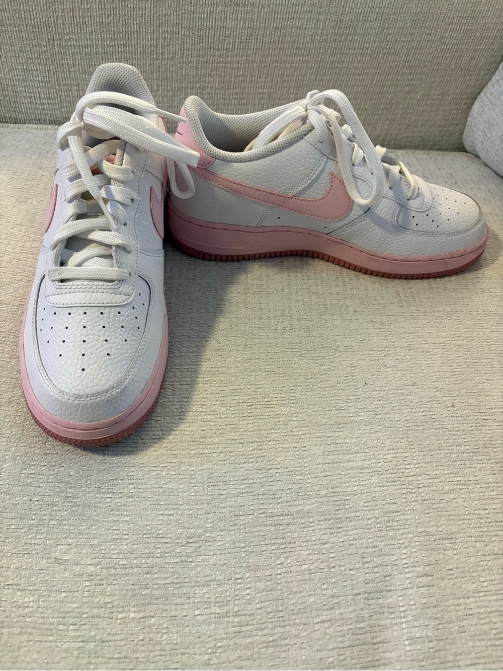 Nike Women’s White Sneakers with Pink Accents